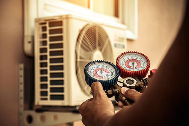 Professional Hvac Installation technician working in Mount Pleasant, TX